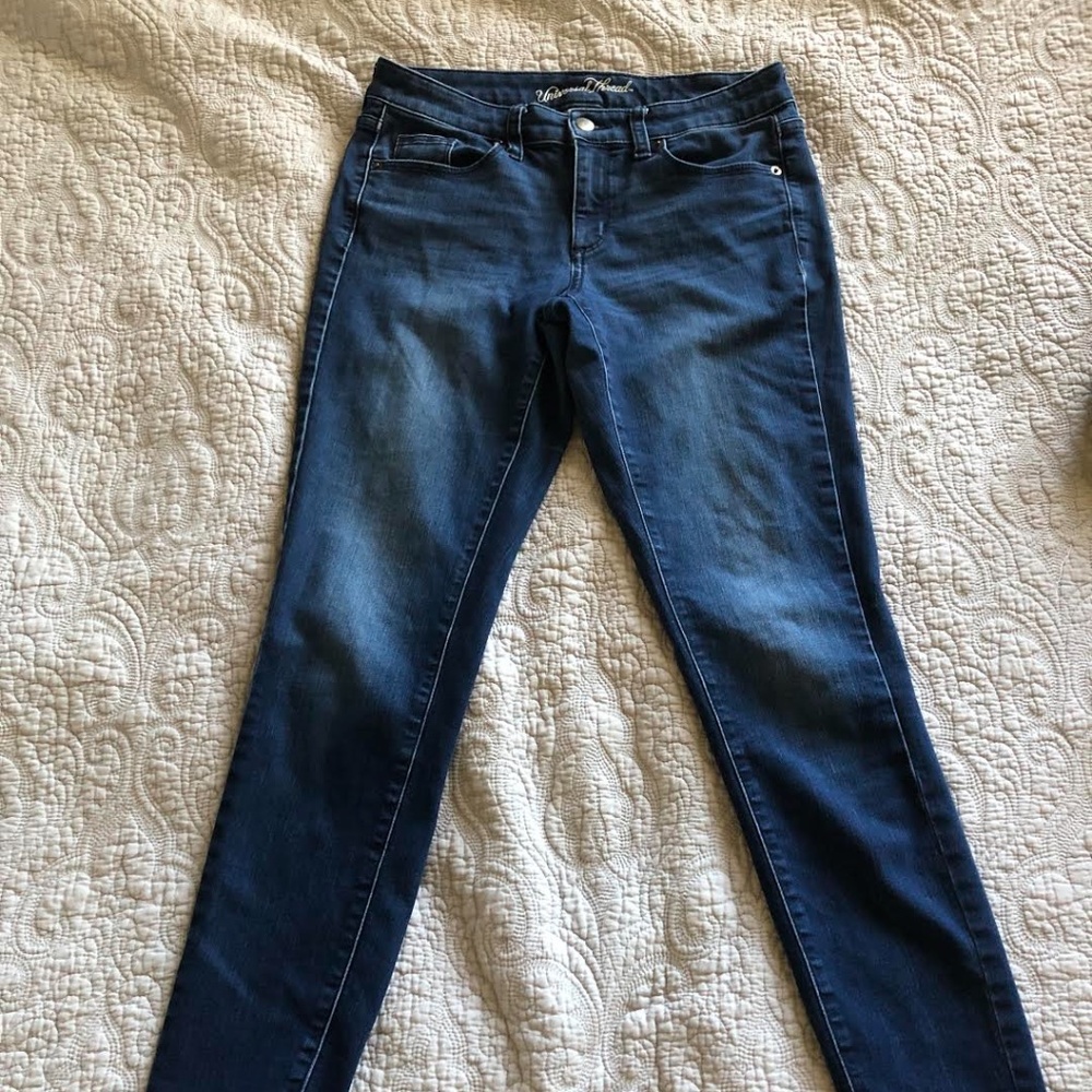 Universal Thread Jeans - Picture 2 of 2